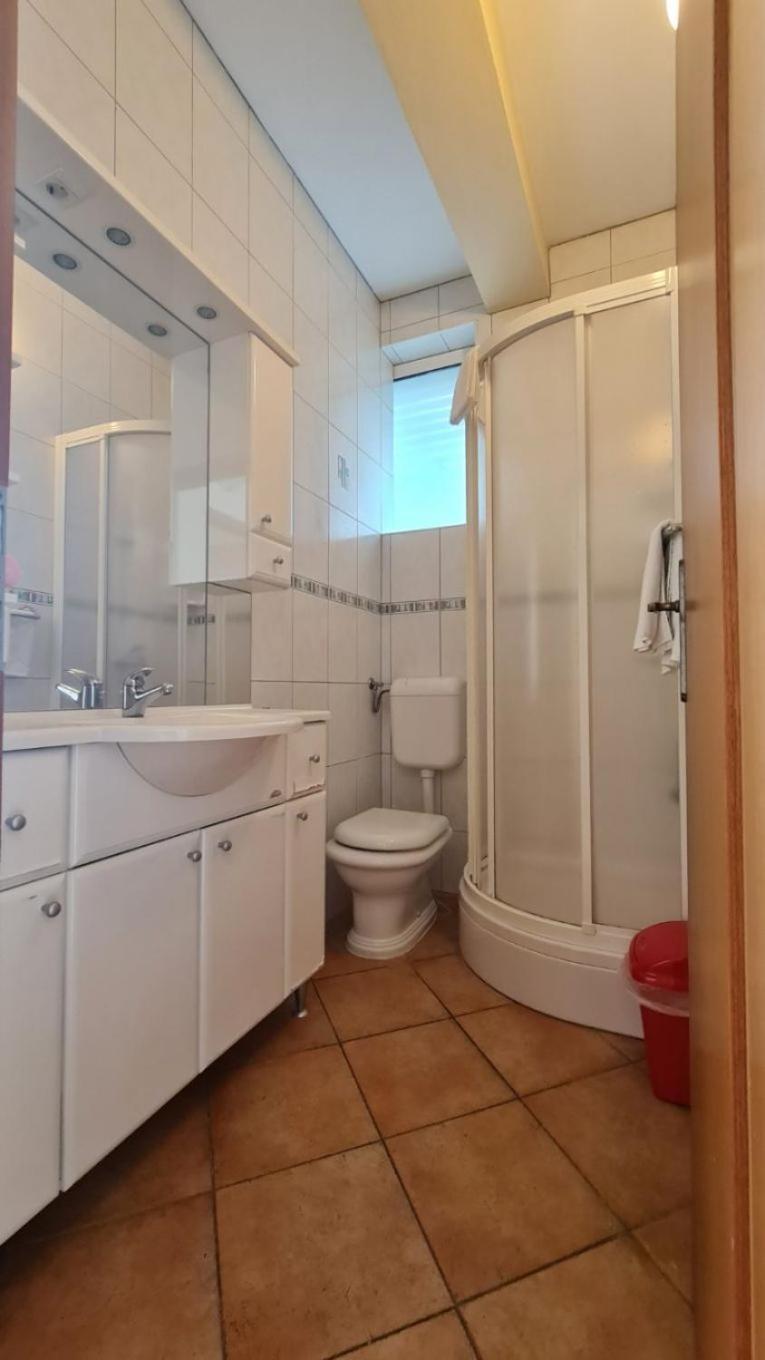 Apartments Dami - 100M From The Sea Orebic Ngoại thất bức ảnh
